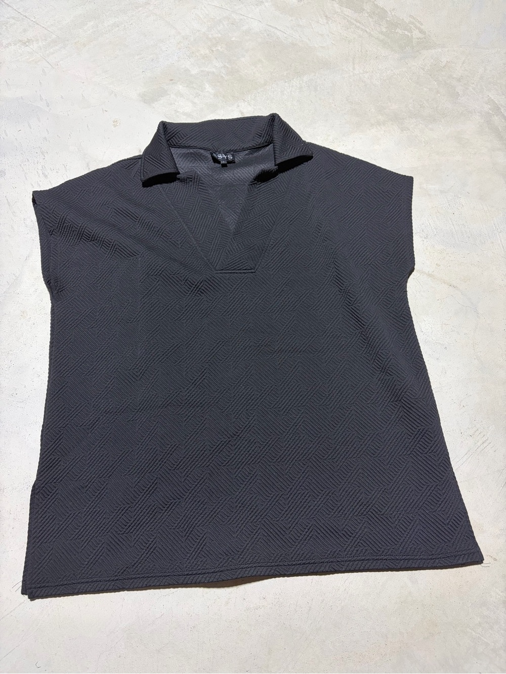 SSYS the label Textured Black Sleeveless Polo Top large
